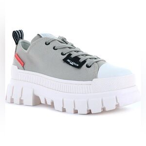 Palladium Platform Revolt Lo Sneakers - Size 8